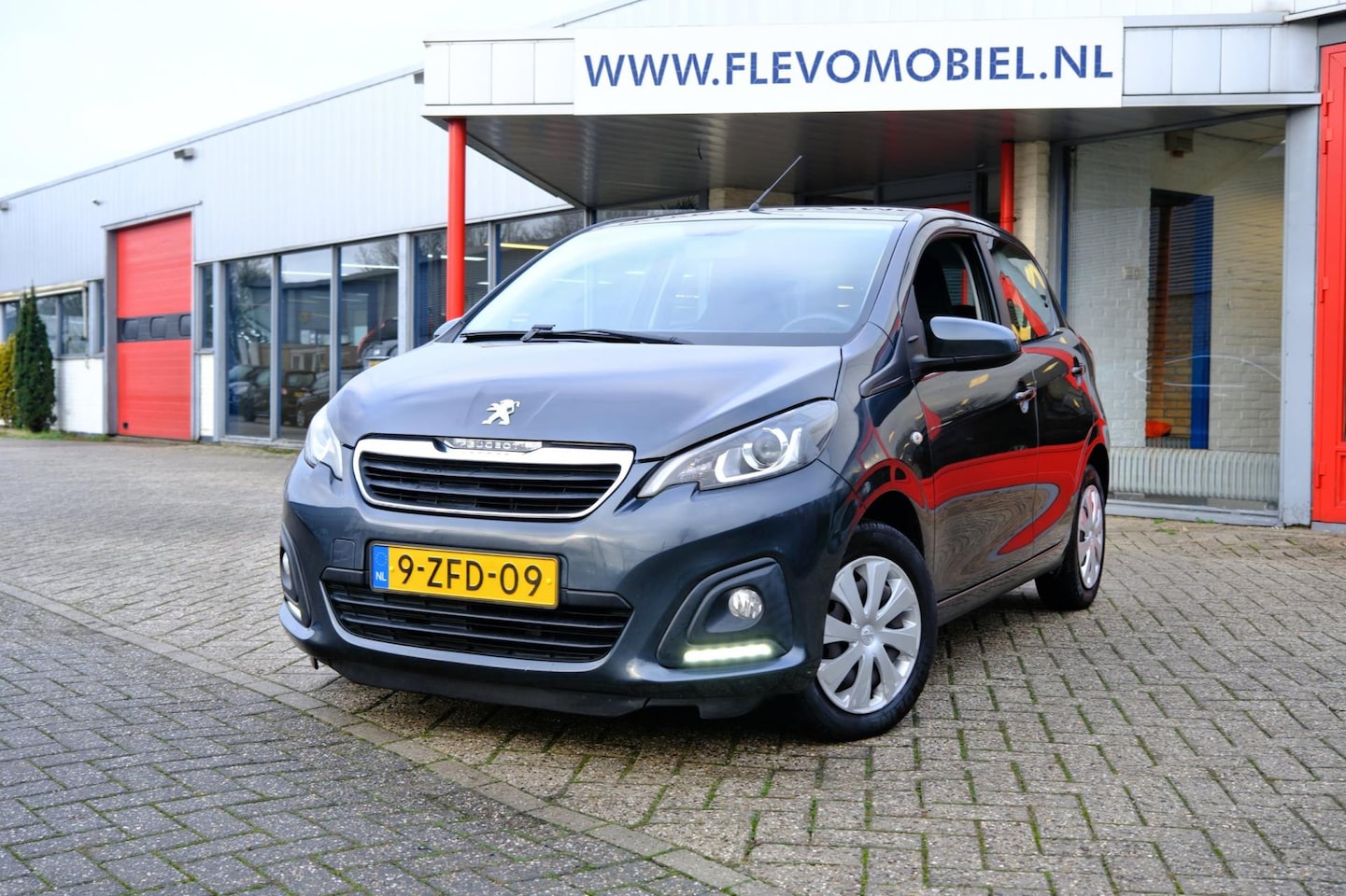 Peugeot 108 - 1.0 e-VTi Active 5-drs Airco|LED dagrij|Elektrische ramen - AutoWereld.nl