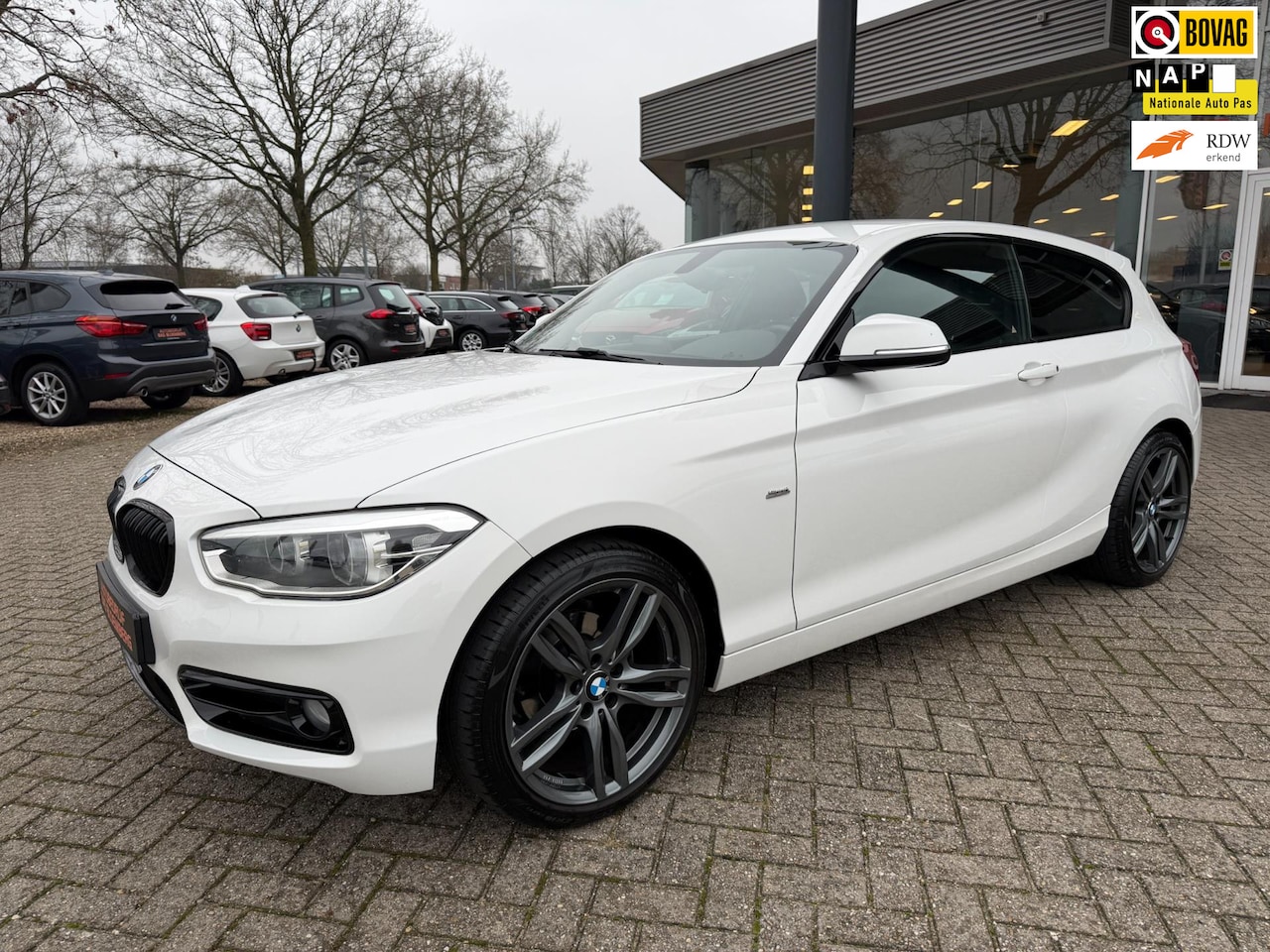 BMW 1-serie - 118i Corporate Lease Sport 118i Corporate Lease Sport, 176 pk, Nl Auto - AutoWereld.nl