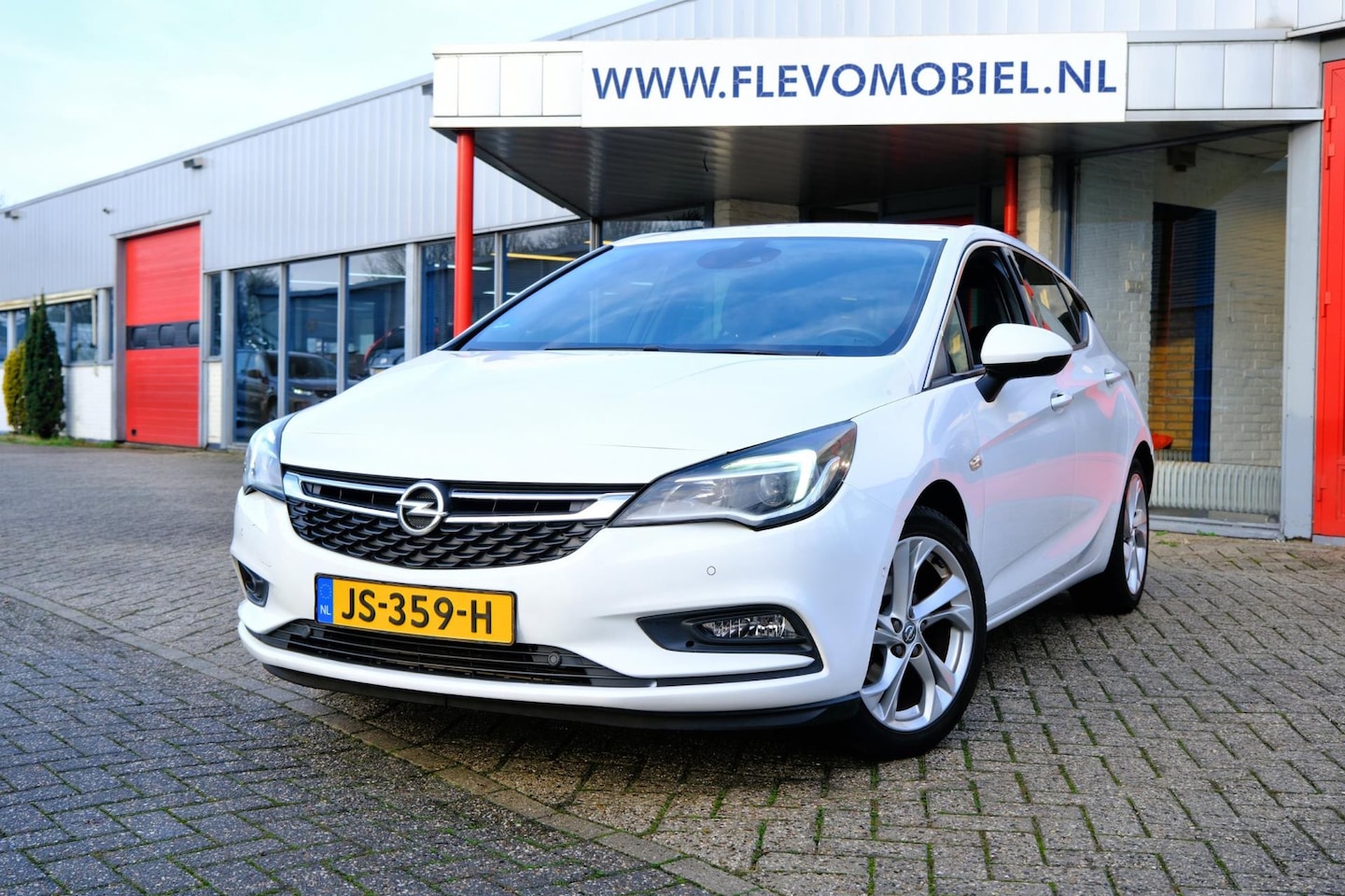 Opel Astra - 1.0 Innovation Pano|Navi|Half Leder|ParkAssist|Apple CarPlay - AutoWereld.nl