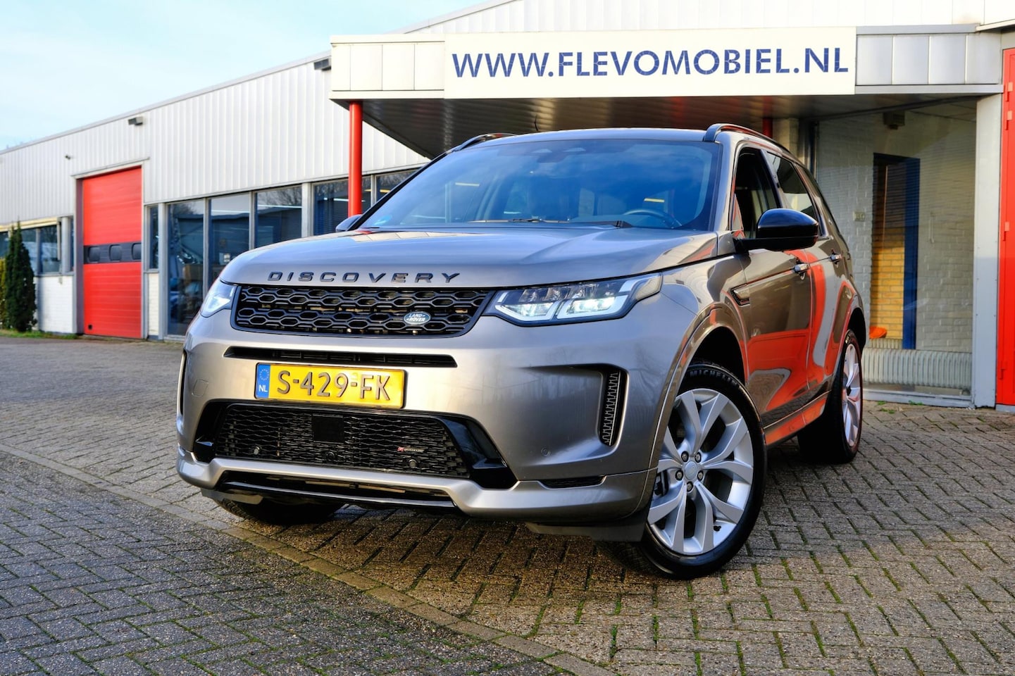 Land Rover Discovery Sport - P300e 1.5 R-Dynamic SE AWD Aut. Leder|LED|Virtual display - AutoWereld.nl
