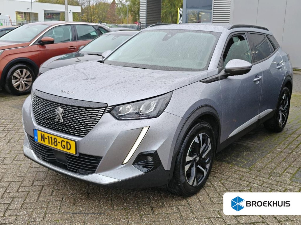 Peugeot 2008 - 1.2 PureTech Allure Pack | Automaat | Navigatie | Camera | Apple carplay | 1e Eigenaar | D - AutoWereld.nl