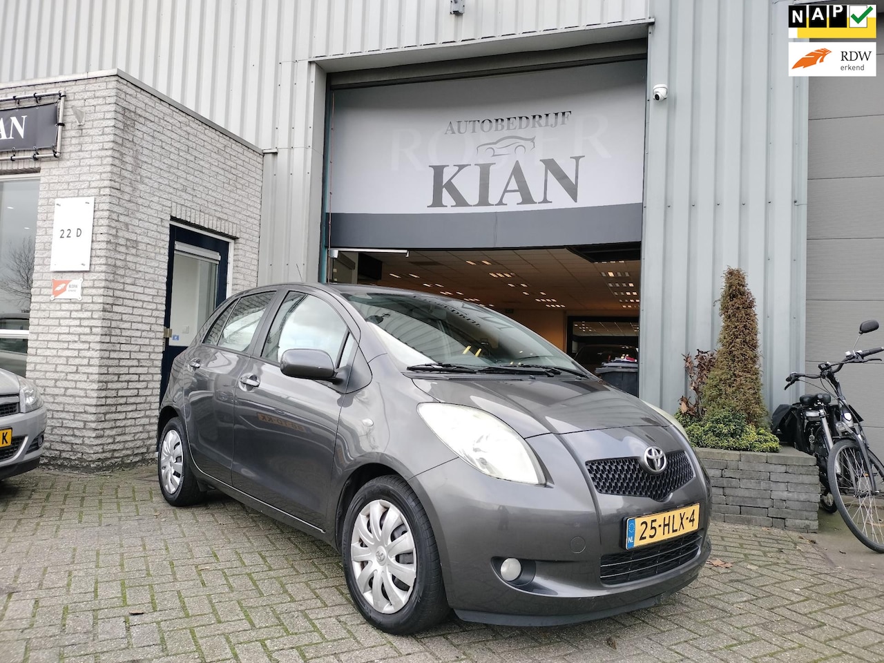 Toyota Yaris - 1.3 VVT-i Sol 1.3 VVTi Sol - AutoWereld.nl
