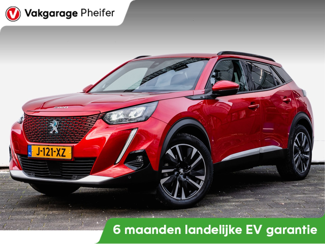 Peugeot e-2008 - EV Allure 50 kWh 3-Fase/ Navigatie/ Stoelverwarming/ Camera/ Carplay/ 18" Lmv - AutoWereld.nl
