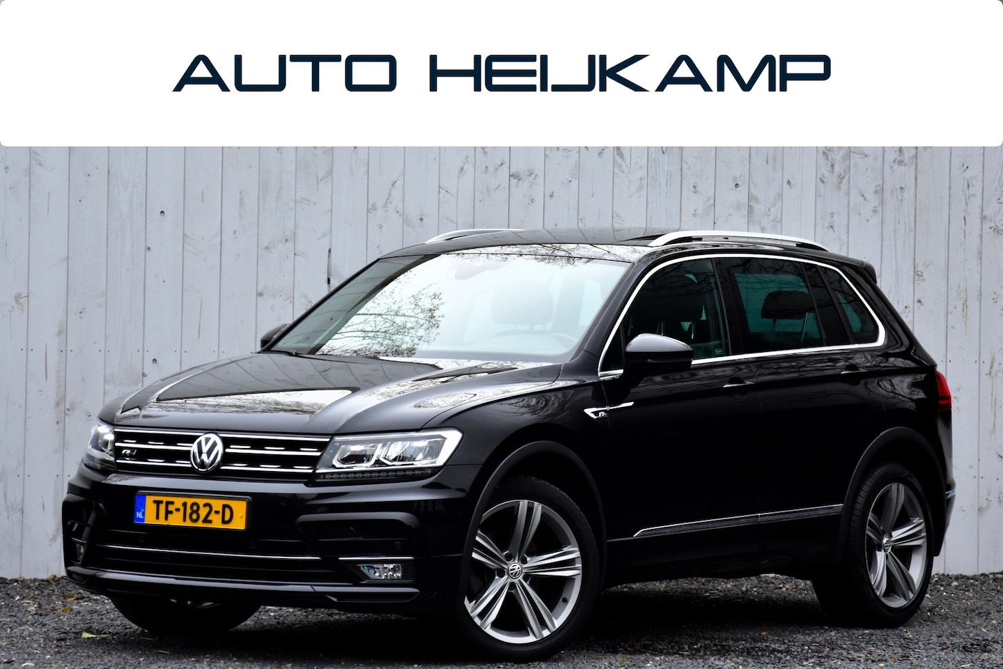 Volkswagen Tiguan - 1.4 TSI 4Motion Highline Business R-Line | Pano-dak | Virtual | Trekhaak | NL-Auto | - AutoWereld.nl