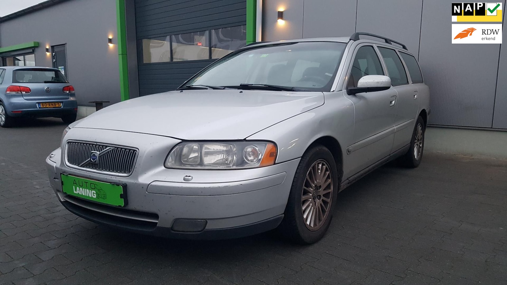 Volvo V70 - 2.4D Ocean Race Loopt goed en schakelt goed trekhaak Leder Airco Schuifdak Cruise Carkit - AutoWereld.nl