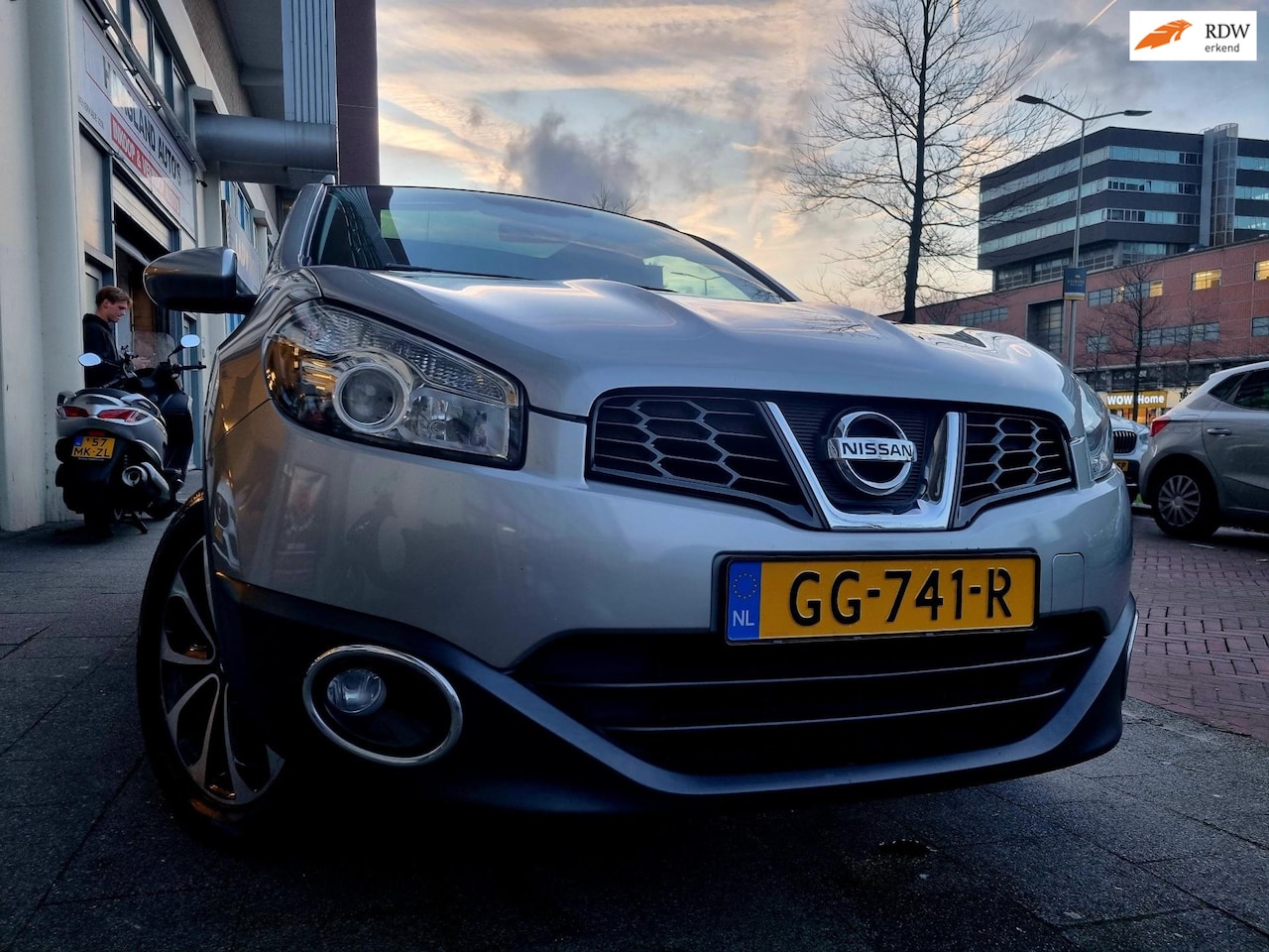 Nissan Qashqai - 1.6 360 Camera PanoDak Navi ParkSens - AutoWereld.nl