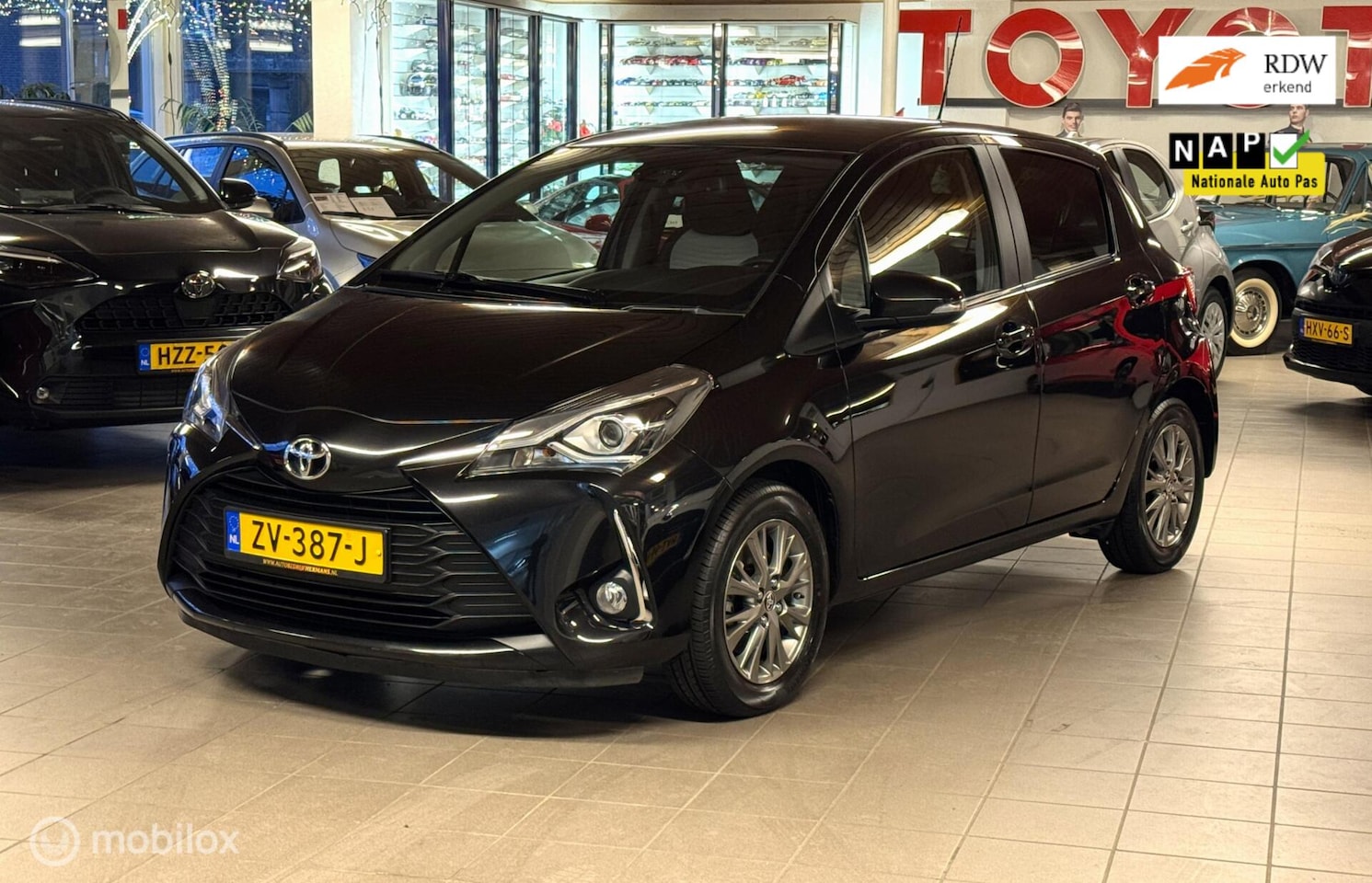 Toyota Yaris - 1.5 VVT-i Dynamic AUTOMAAT! - AutoWereld.nl