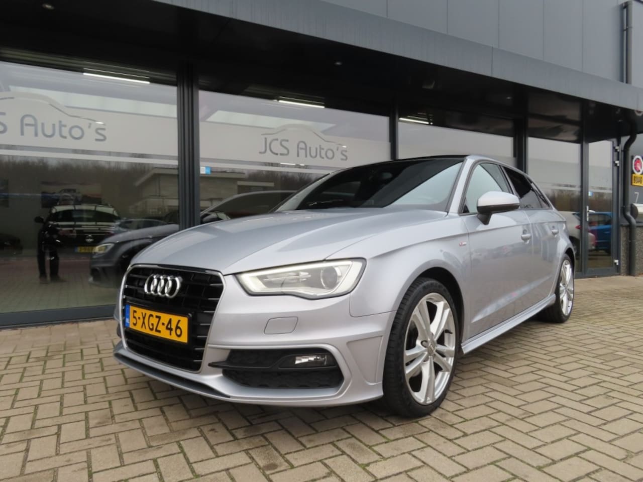 Audi A3 - 1.2 TFSI Ambition S-Line Ecc Navi Pano 2014 - AutoWereld.nl
