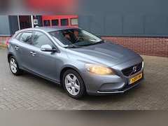 Volvo V40 - D4