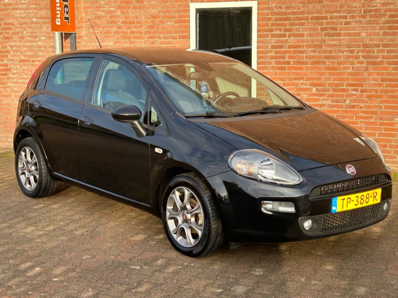 Fiat Punto Evo - EVO 0.9 TWIN AIR SEMPRE AIRCO NAV L.M.V SUPER ZUINIG - AutoWereld.nl