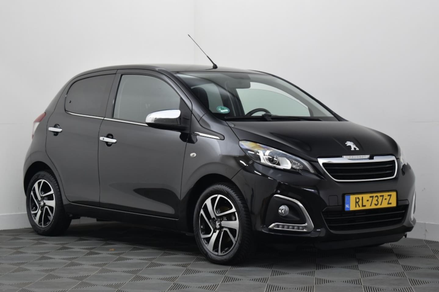 Peugeot 108 - 1.0 e-VTi Allure 1.0 E-VTI 68PK ALLURE 5-DRS - AutoWereld.nl