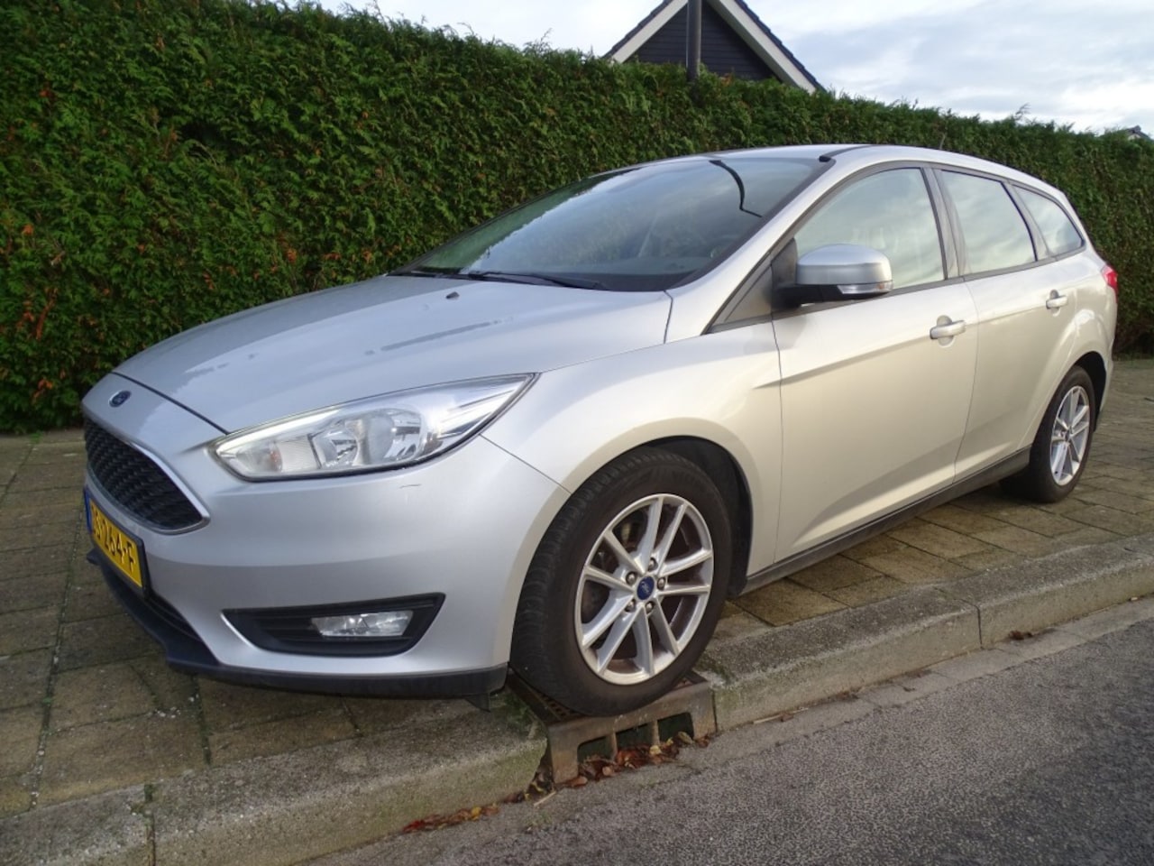 Ford Focus - 1.0 LEASE EDITION 125 pk-Carplay-Navi-Cruise-Media-Blth-Pdc - AutoWereld.nl
