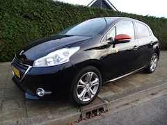 Peugeot 208 - 1.2 E-VTI ROLAND G-Automaat-Pan0-Clima-Navi-Blth-Cruise-Hlf Leer