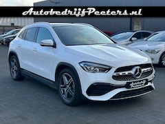 Mercedes-Benz GLA-Klasse - GLA 200 AMG Line Pano LED Leder Camera Sfeerlicht MBUX e.Trekhaak