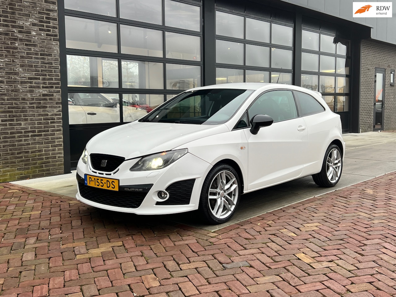 SEAT Ibiza SC - 1.4 TSI Cupra | ABT | UNIEK! | Automaat | Leer | - AutoWereld.nl