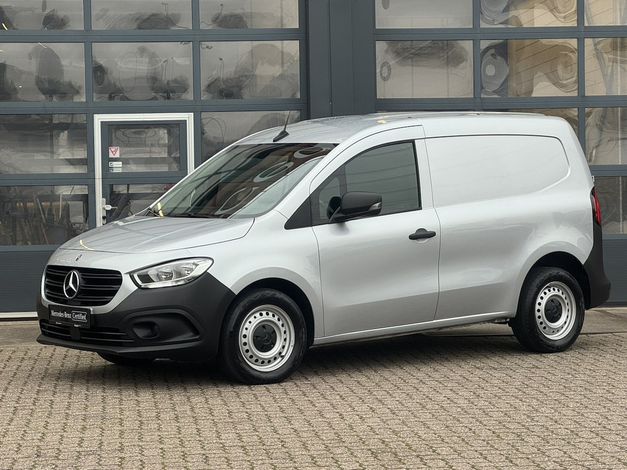 Mercedes-Benz Citan - 110 L1 | 3-Zits | Cruise | Camera | Trekhaak | Certified 24 mnd garantie - AutoWereld.nl