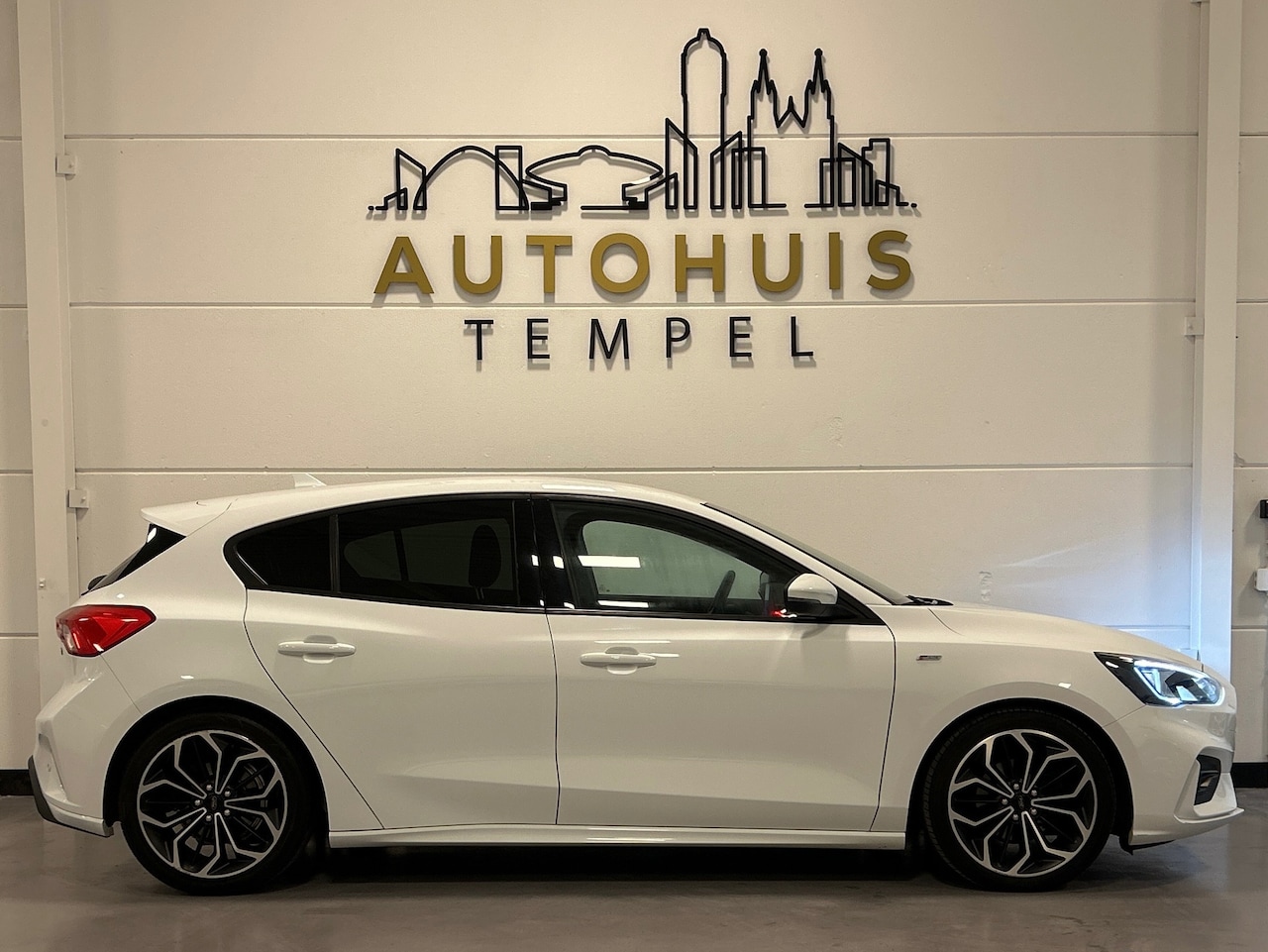 Ford Focus - 1.0 EcoBoost ST Line Business Bluetooth Apple Carplay Stoelverwarming Climate Cruise Parke - AutoWereld.nl