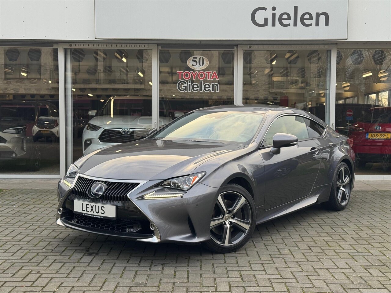 Lexus RC - 300h Business Line Pro | Eerste eigenaar, Facelift, Leer, Stoelverwarming, Adaptive cruise - AutoWereld.nl