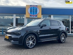 Lynk & Co 01 - 1.5 261pk PHEV 7DCTH | Black edition | Orig.NL | PanoramaDak | Camera | Carplay |