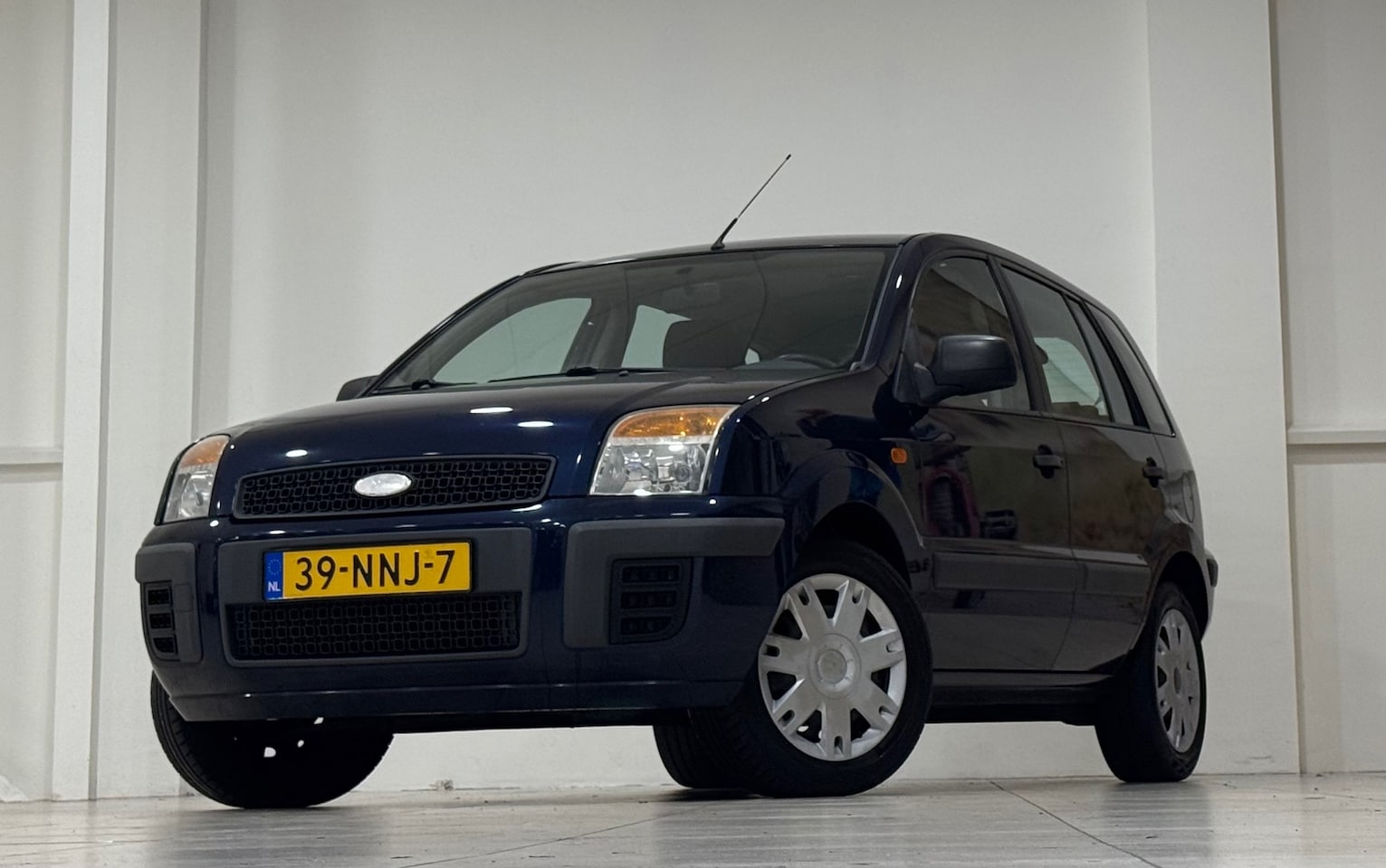 Ford Fusion - 1.4i 16V Cool & Sound 3e Eigenaar APK 11-11-2026 Garantie - AutoWereld.nl