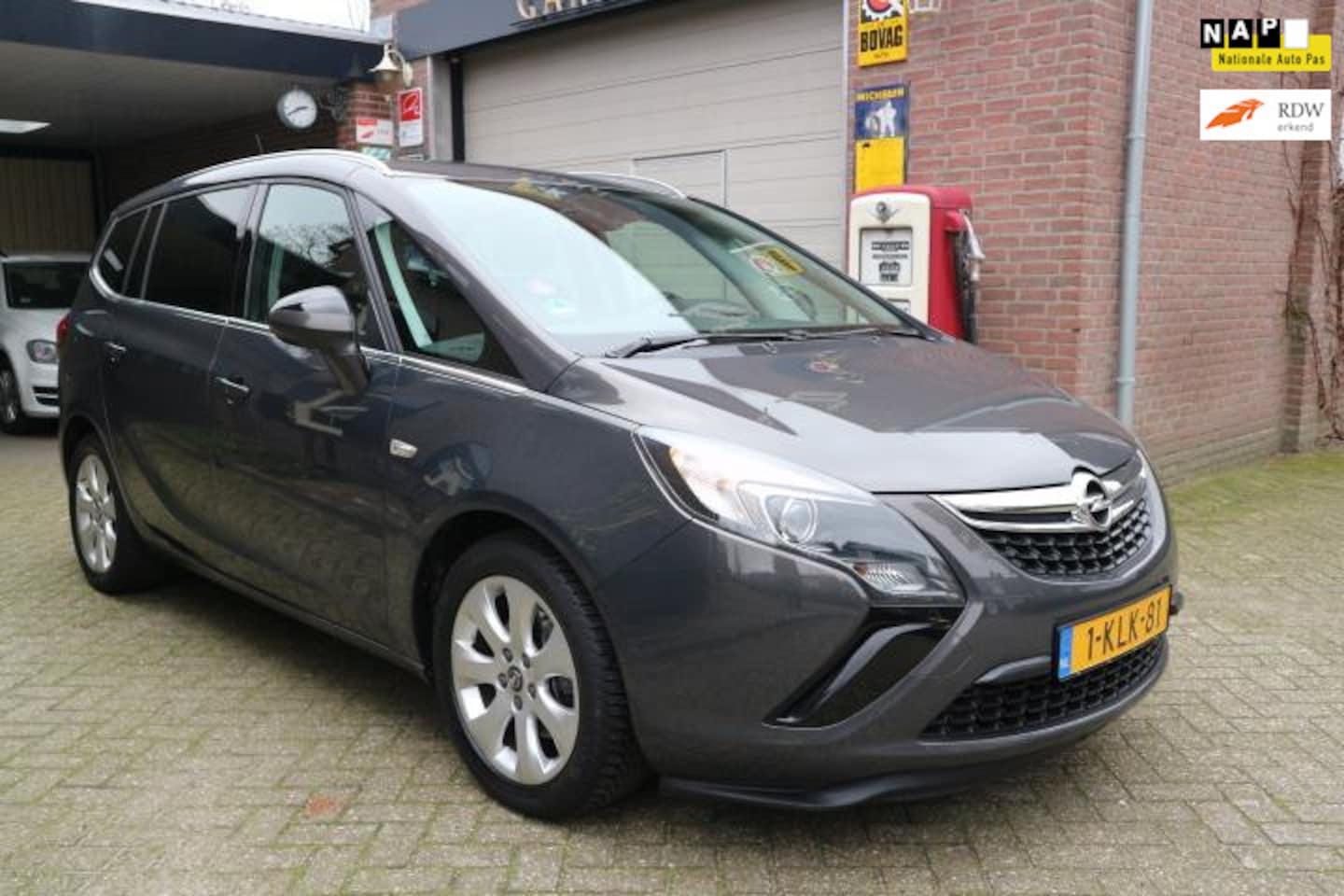 Opel Zafira Tourer - 1.4 Berlin ZEER NETTE EN GOEDE AUTO 1e eigenaar - AutoWereld.nl