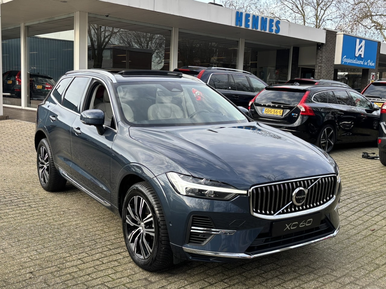 Volvo XC60 - T6 Recharge AWD Inscription 360 MASSAGE+ Ventilatie Harman Kardon Keyless - AutoWereld.nl
