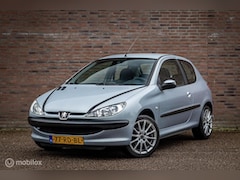 Peugeot 206 - 1.4 Air-line 2 | LM velgen | Airco | Elek ramen
