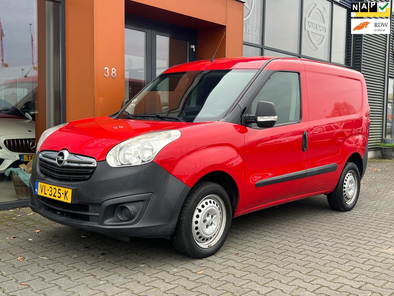 Opel Combo - 1.4 L1H1 benzine|Trekhaak|inbouwkast|Bluetooth - AutoWereld.nl