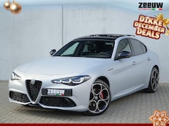 Alfa Romeo Giulia - 2.0 Turbo 280 PK Competizione Q4 AWD | Pano | Harman | 19"