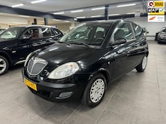Lancia Y(psilon) - Ypsilon 1.2 1-eigenaar elektrische pakket stuurbekrachtiging zeer zuinig