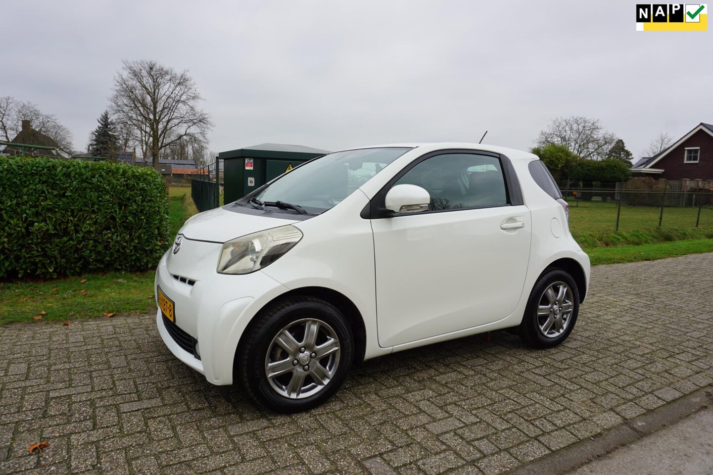 Toyota iQ - 1.0 VVTi Aspiration automaat 1e eigenaar - AutoWereld.nl