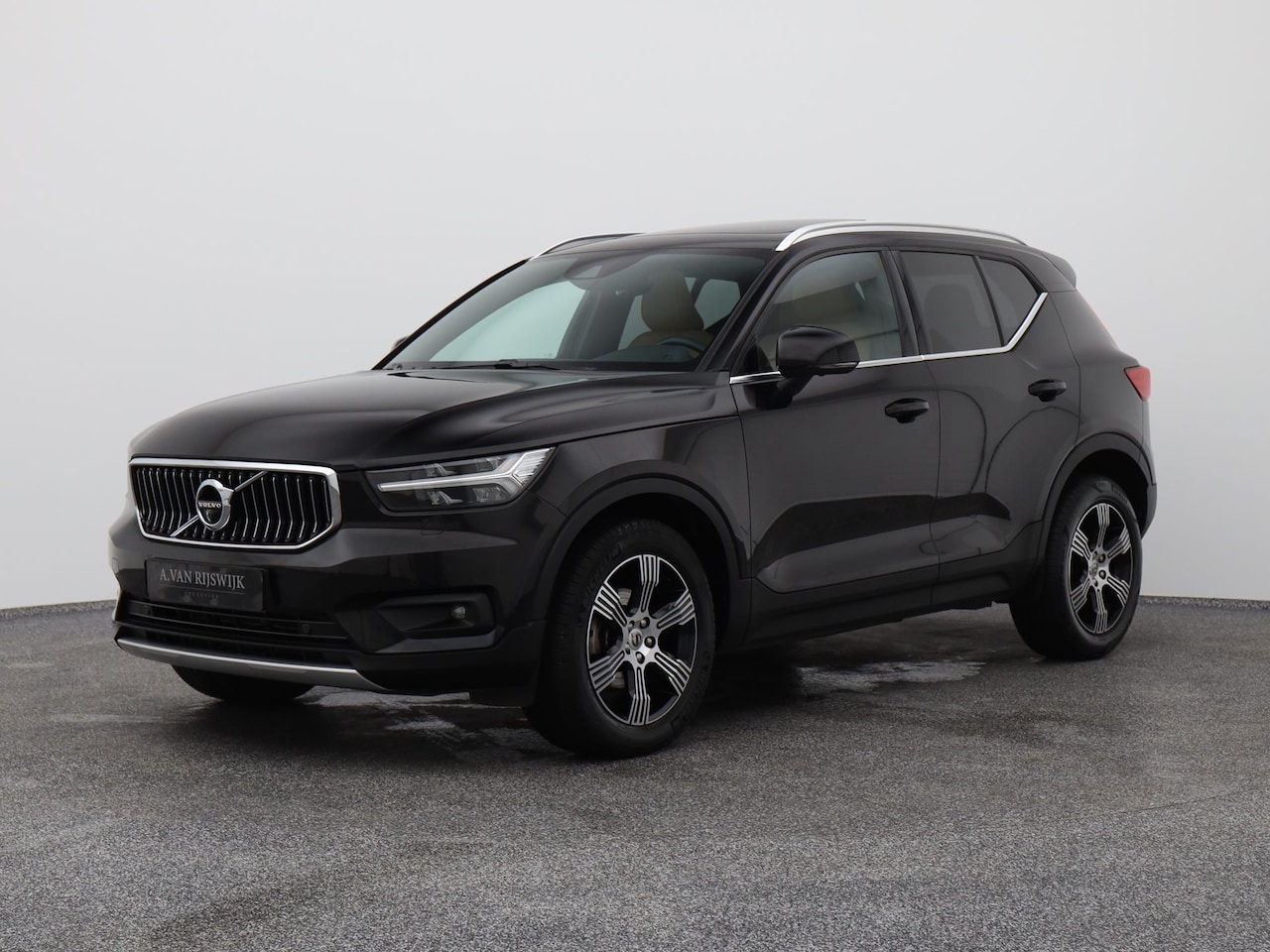 Volvo XC40 - 1.5 T3 Inscription | PANO | 360° | ADAPTIVE | H&K | STOEL- EN STUURVERW. - AutoWereld.nl