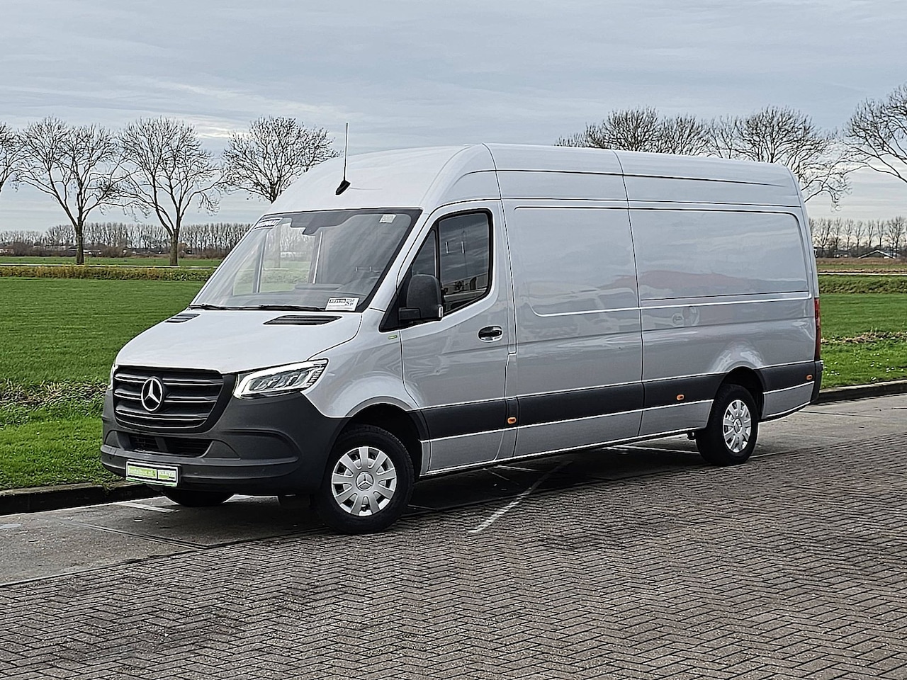 Mercedes-Benz Sprinter - 317 1.9 CDI L3H2 LAADKLEP, automaat, airco, navi, mbux, LED, camera - AutoWereld.nl