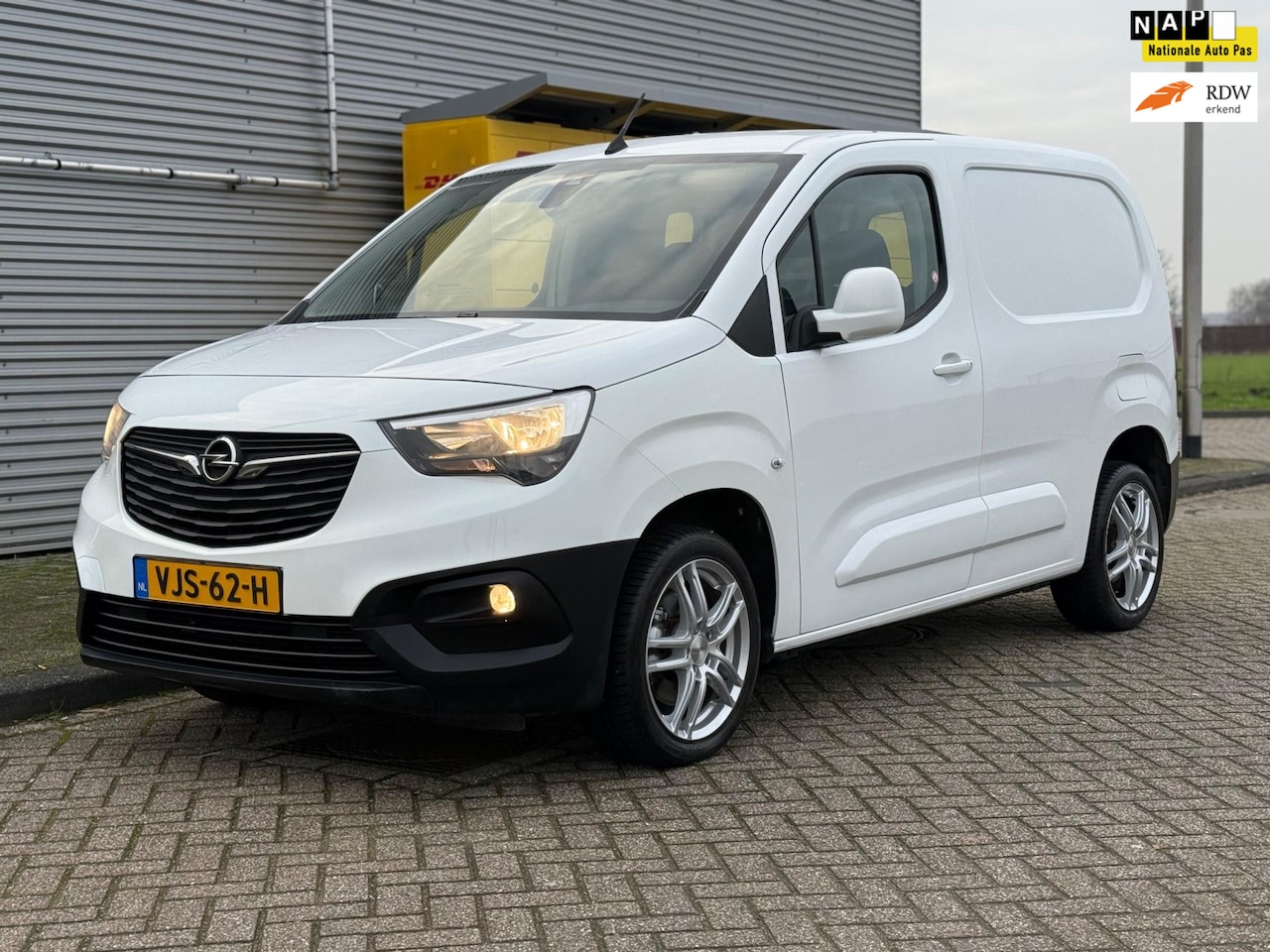 Opel Combo - 1.5D L1H1 Edition Automaat Bj 2021 Airco Schuifdeur Pdc - AutoWereld.nl