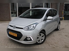 Hyundai i10 - 1.0i Parkeersens. A, Bluetooth, Airco, Cruise control, Stoelverwarming, Leder, Stuurverwar