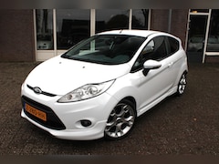 Ford Fiesta - 1.6 Sport Parkeersensoren A, Bluetooth, Sport exterieur, Airco, Leder, 17" LMV