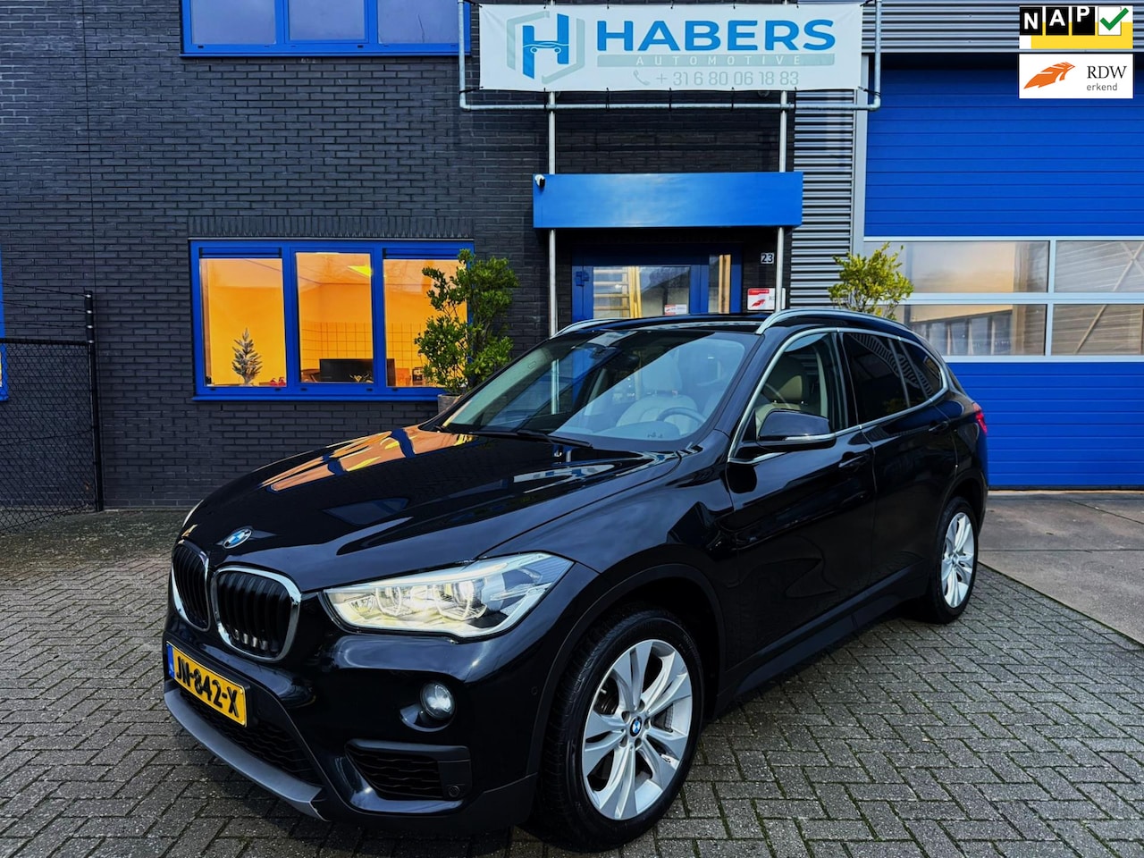 BMW X1 - SDrive20i Executive 192PK|Origineel NL|Navi|AUT|Sportstoelen Leder|PANO|Cruise Control|Ful - AutoWereld.nl