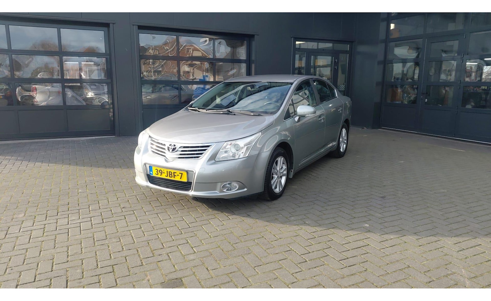 Toyota Avensis - 1.8 VVTi Dynamic Business Special 1.8 VVTi Dynamic Business Special - AutoWereld.nl