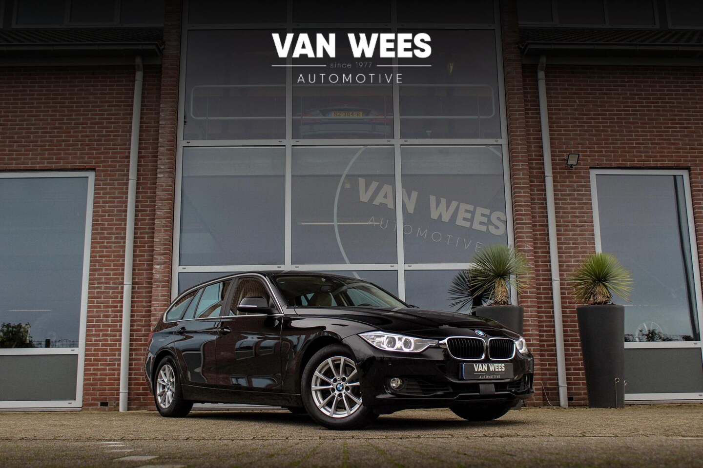 BMW 3-serie Touring - 320i F31 High Executive | Automaat | Trekhaak | Head-up | Camera | Xenon | Leer | Cruise c - AutoWereld.nl