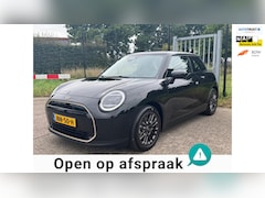 MINI Cooper - E Favoured S 40.7 kWh Head Up Camera NIEUW