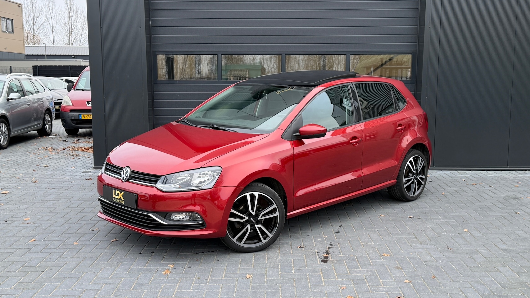 Volkswagen Polo - 1.2 TSI Comfortline Airco|Pano|Cruise|Stoelverwarming - AutoWereld.nl