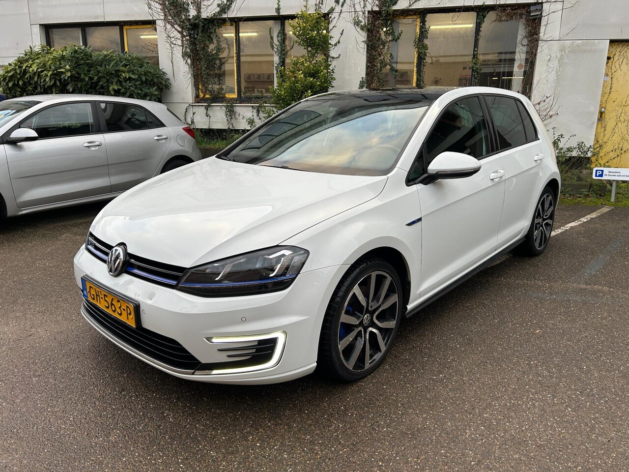 Volkswagen Golf - 1.4 TSI GTE / Full options / Goed onderhouden - AutoWereld.nl