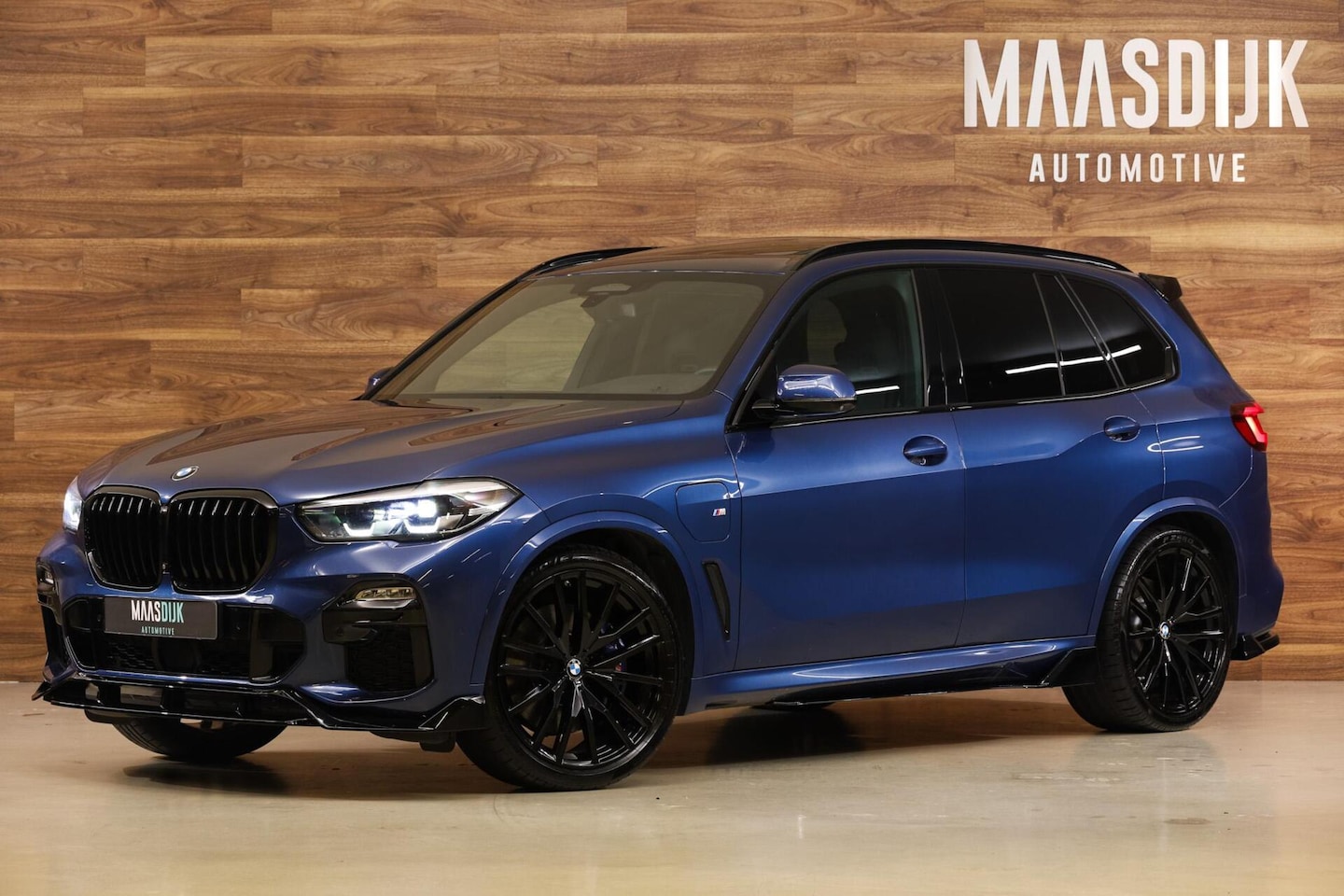 BMW X5 - xDrive45e M-Sport|Individual|Skylounge|M Seats|Pano| - AutoWereld.nl