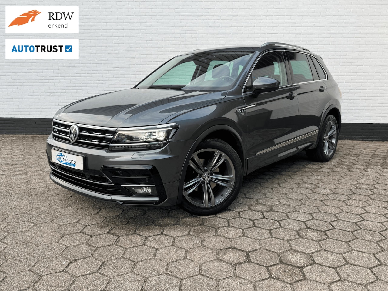 Volkswagen Tiguan - 1.4 TSI 4M R-Line ACC l VIRTUAL l TREKHAAK! - AutoWereld.nl