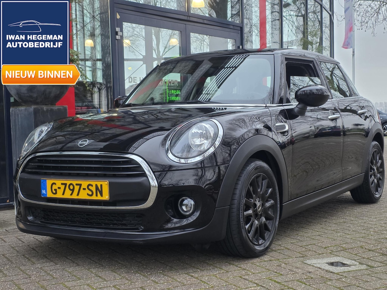 MINI One - 1.5 Business Edition AUTOMAAT | Navigatie | Airco | Parkeersensoren | Cruise Control | Lic - AutoWereld.nl
