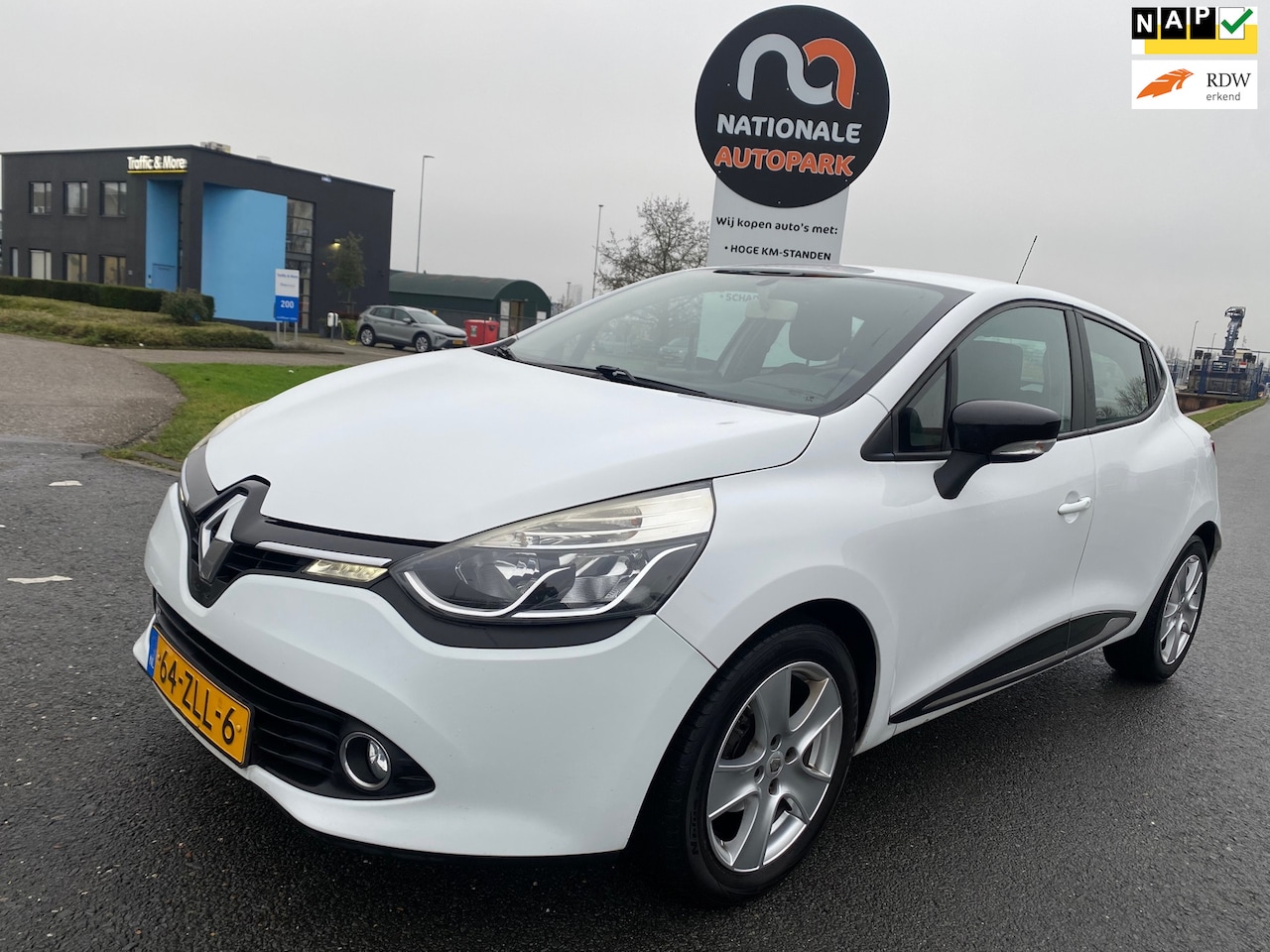 Renault Clio - * 2013 * 0.9 TCe Expression * APK * EURO5 - AutoWereld.nl
