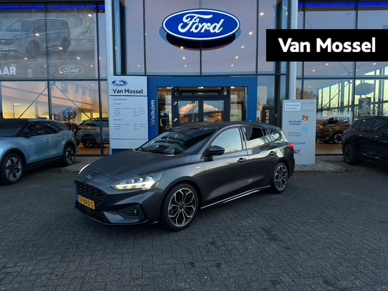 Ford Focus Wagon - 1.0 EcoBoost ST Line Business | Elektrisch inklapbare Trekhaak | Cruise Control | Parkeers - AutoWereld.nl