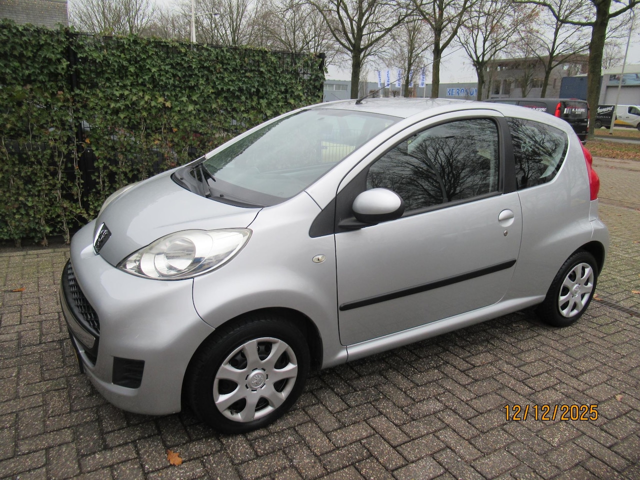 Peugeot 107 - 1.0-12V XS 1.0-12V XS - AutoWereld.nl