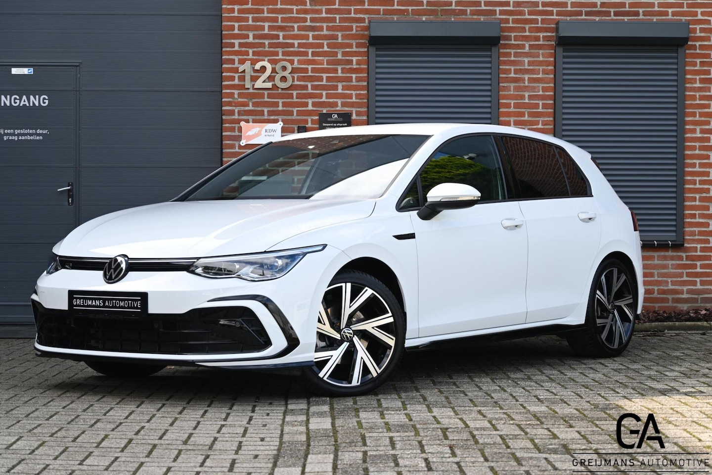 Volkswagen Golf - 1.5 eTSI R-Line|NAVI|STUURVERWARMING|CAMERA| - AutoWereld.nl