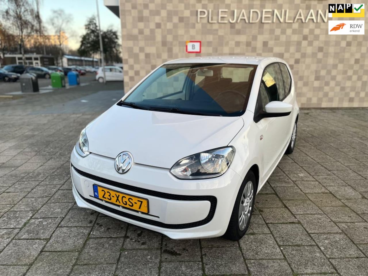 Volkswagen Up! - 1.0 move up! BlueMotion|Airco|Cruise|Pdc|Carplay - AutoWereld.nl